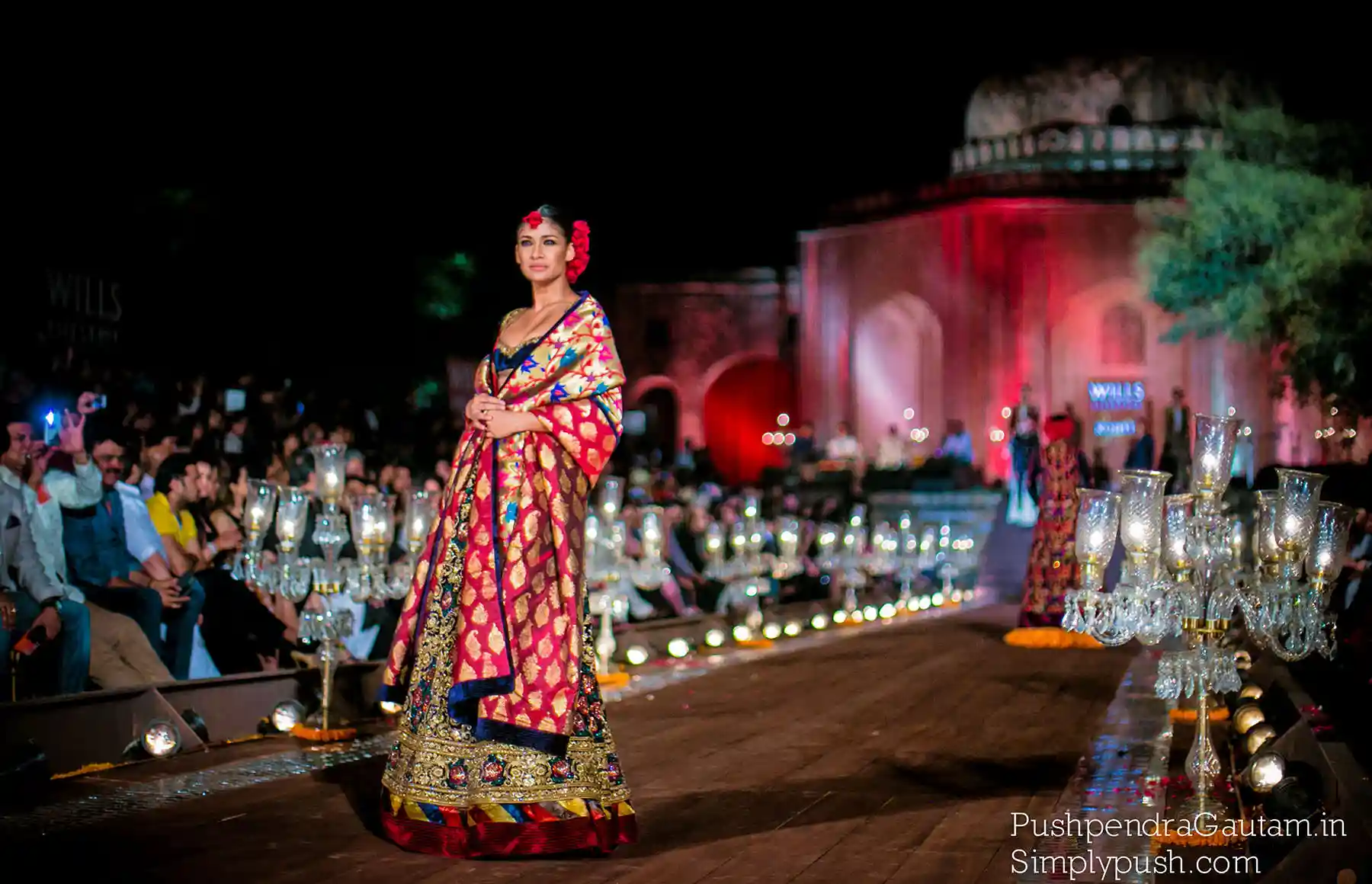 Rohit-bal-grand-finale-wifwss15-quli-khan-tomb-mehrauli-kutub-minar-show-at-wills-lifestyle-india-fashion-week-ss15-Rohit-bal-fashion-show-india-at-wills-india-fashion-week-pushpendragautam-pics-event-photographer-india